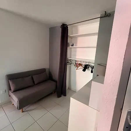 Classé 3 Etoiles Cosy Sur Proche De Toutes Commodités, Parking Privé