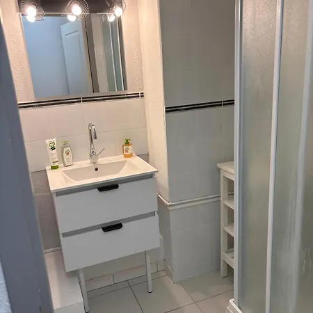 Appartamento Classé 3 Etoiles Cosy Sur Proche De Toutes Commodités, Parking Privé Sète