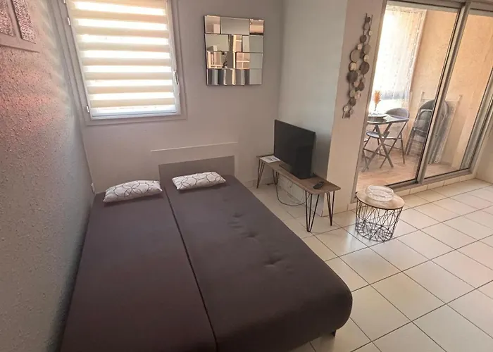 Daire Classe 3 Etoiles Cosy Sur Proche De Toutes Commodites, Parking Prive *